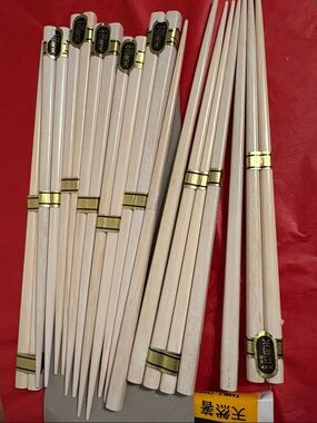 TAIWAN Ivory colored feels like plastic. Chopsticks with 10 SETS